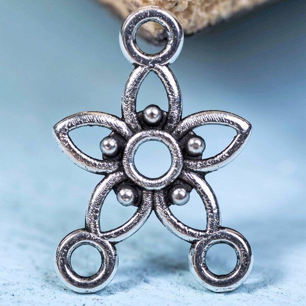 коннектор "плюмерия", цвет античное серебро, 17.5х12х2 мм