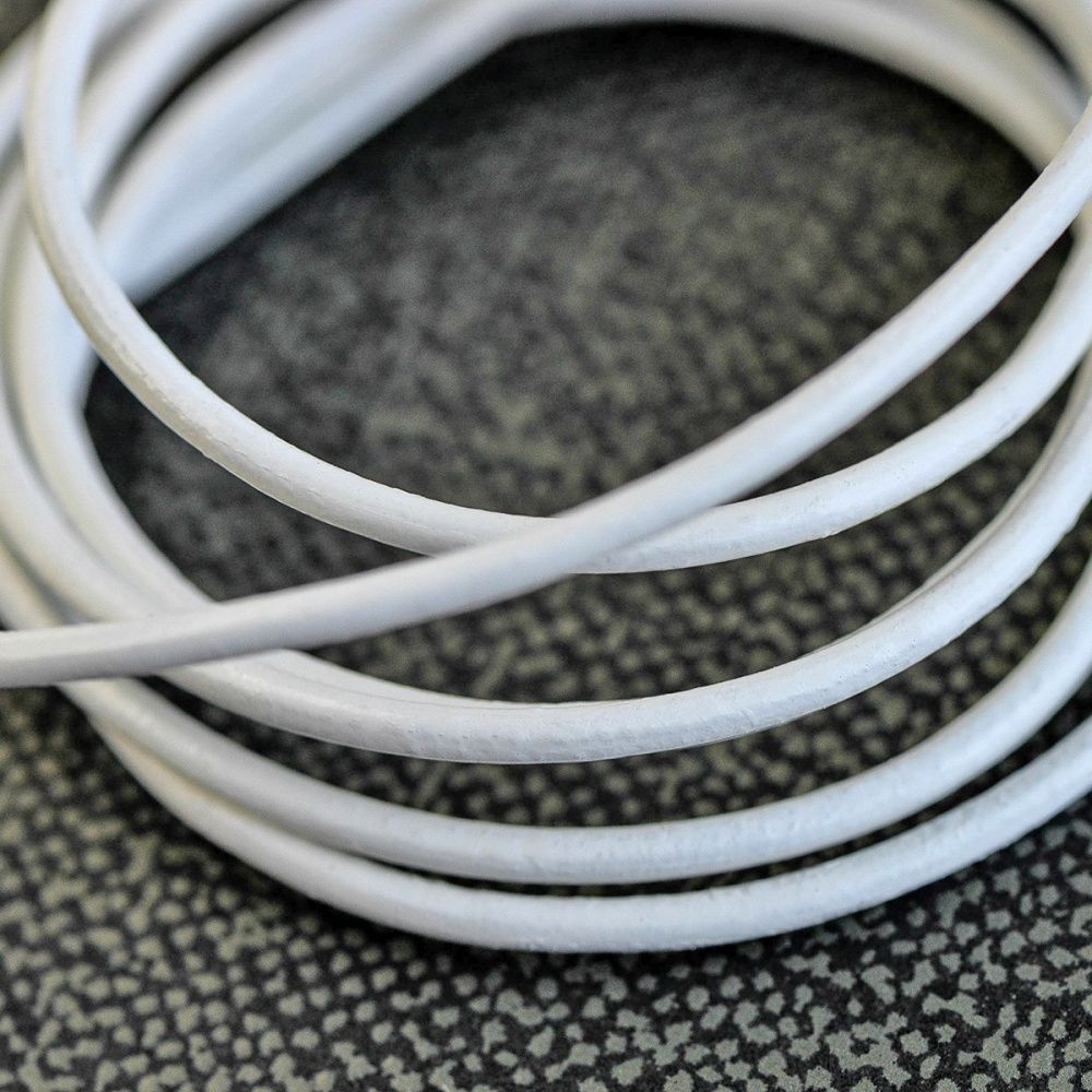 шнур кожаный, цвет белый, диаметр 2 мм