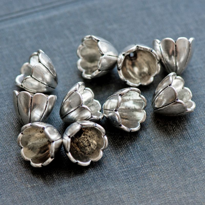 колпачок для бусин "крокус", цвет античное серебро, 17x17х15 мм