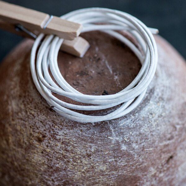 шнур кожаный, цвет белый, диаметр 1.5 мм