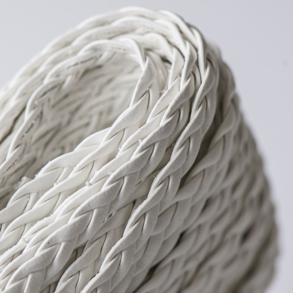 шнур-косичка из искусственной кожи, цвет белый, 5х2 мм