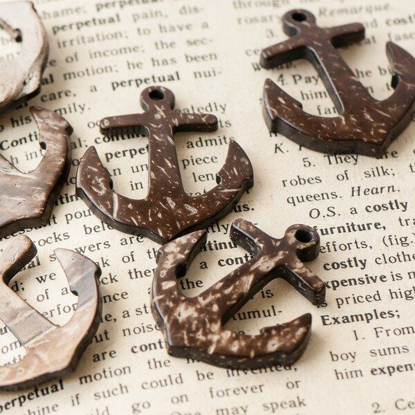 подвеска из кокоса "якорь", цвет коричневый, 35х31х5 мм