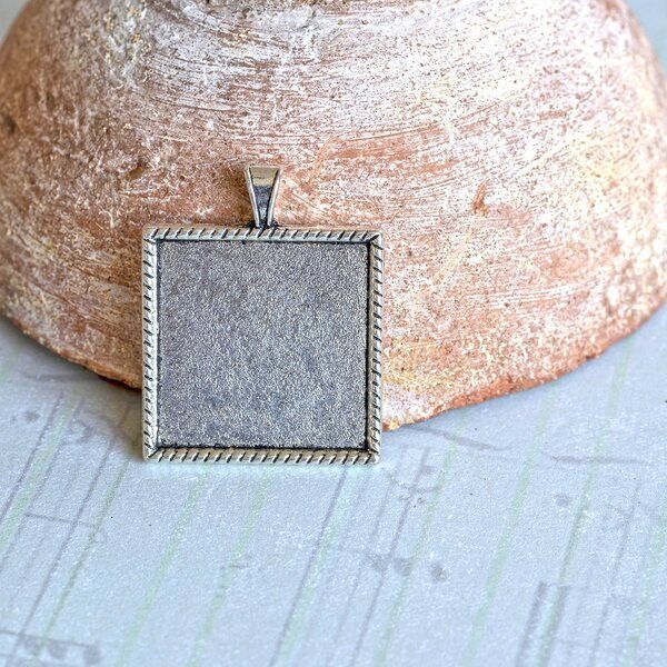 сеттинг квадратный "кессон", цвет античное серебро, 37х30х3 мм