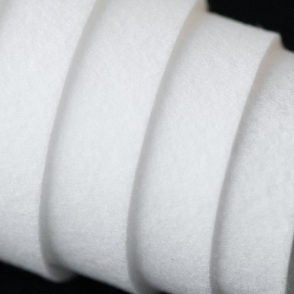 фетр 802 молочный, 1.2 мм, 33х110 см