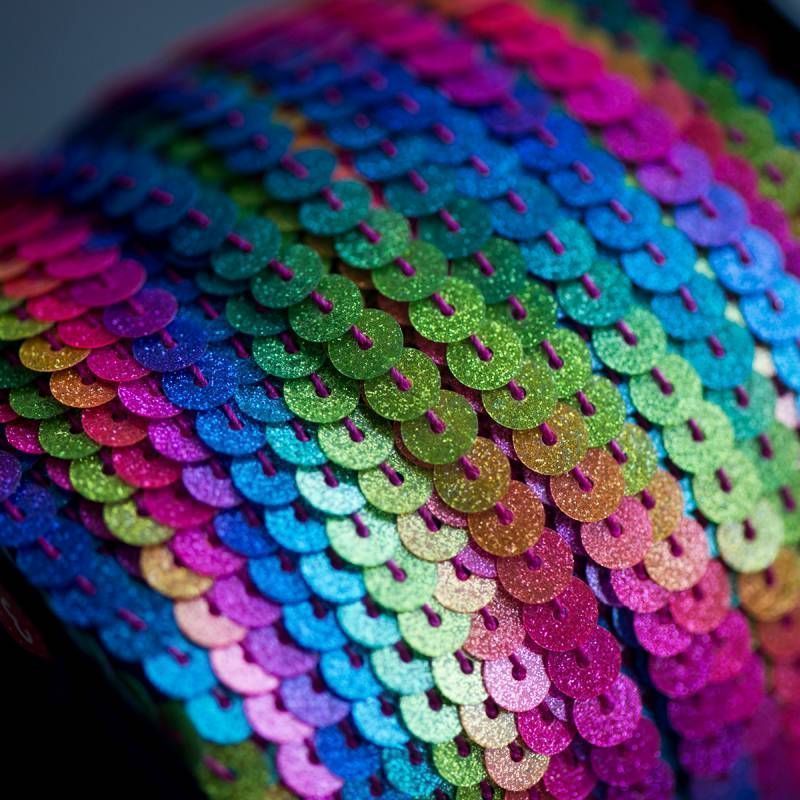 пайетки на нити, цвет пудровый глиттер радужный, диаметр 6 мм