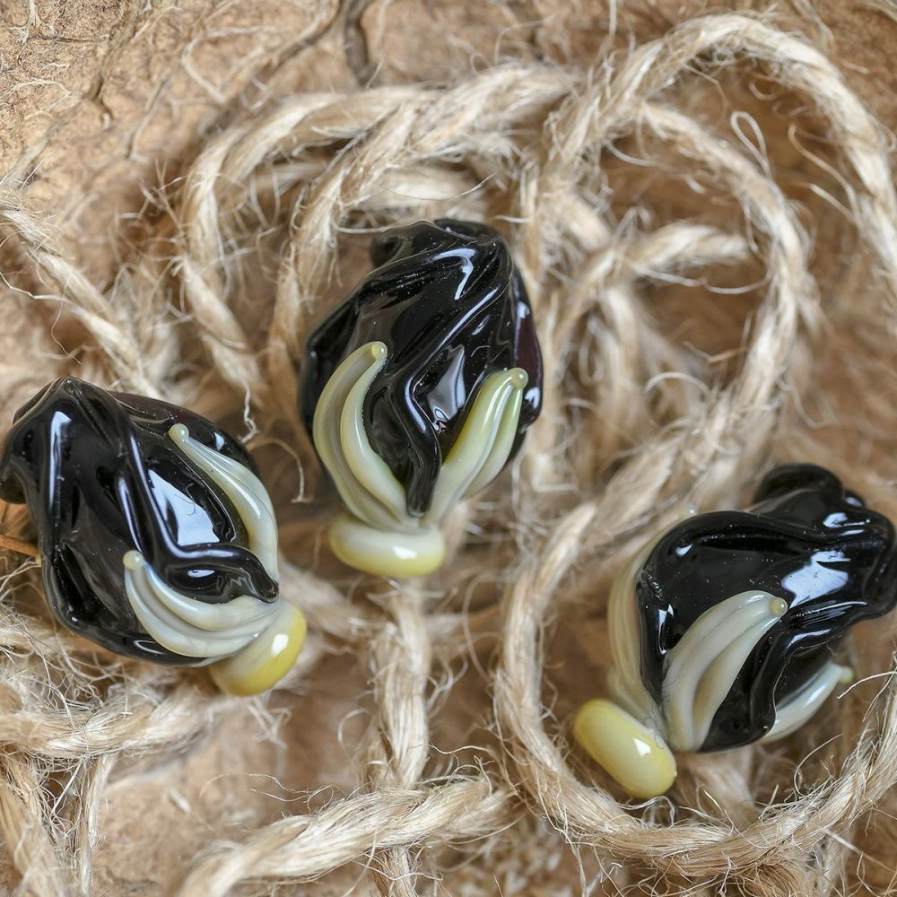 бусина, мурано "розовый бутон", черный, 15-16х10-11 мм