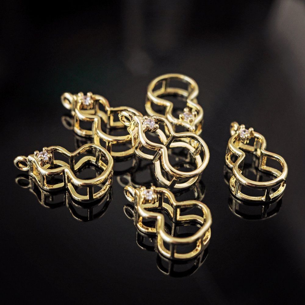 подвеска металл "матрешка", позолота/циркон, 17x9x5.5 мм