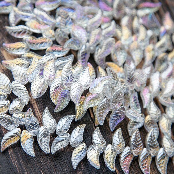 бусина "листок", стекло, цвет прозрачный радужный, 18х9х5 мм