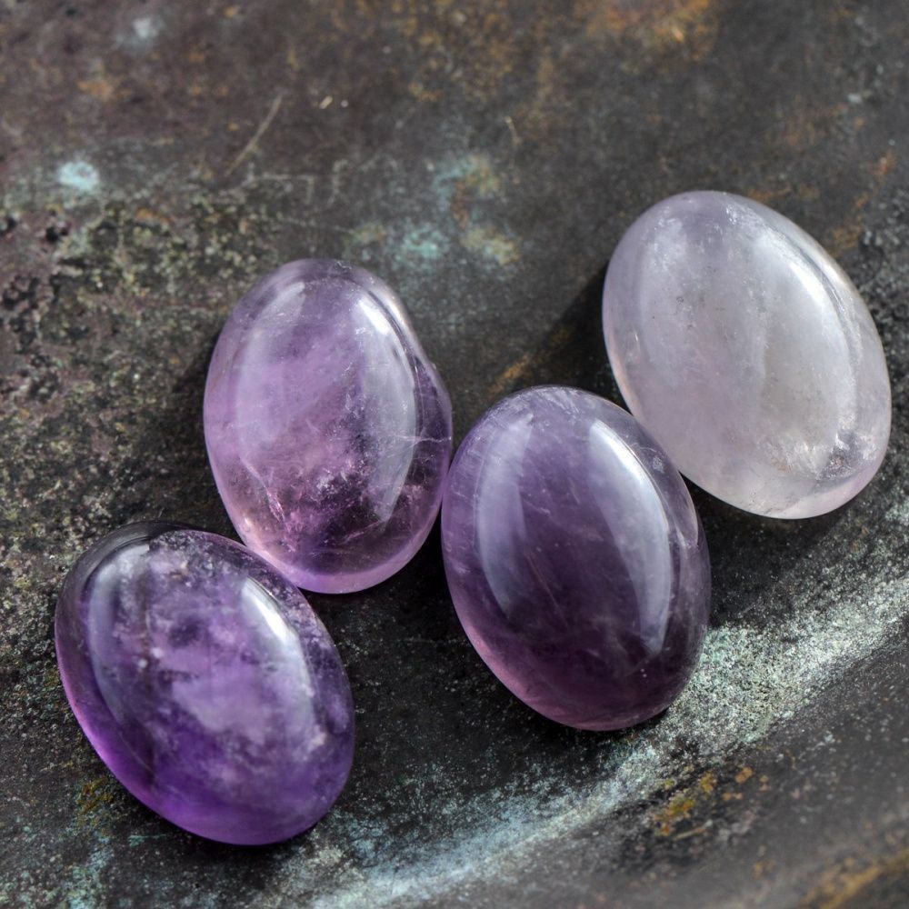 кабошон аметист овальный, цвет фиолетовый, 13х18х5 мм