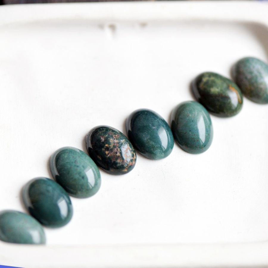 кабошон агат овальный, цвет зеленый темный, 18x13x5 мм