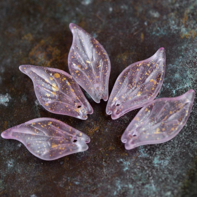 подвеска стеклянная "лепесток лилии", цвет розовый/золотистый, 20x9.5x3 мм