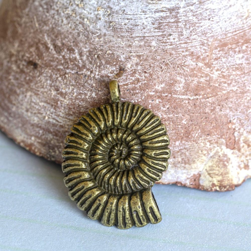 подвеска металлическая "аммонит", цвет античная бронза, 36x27x7 мм