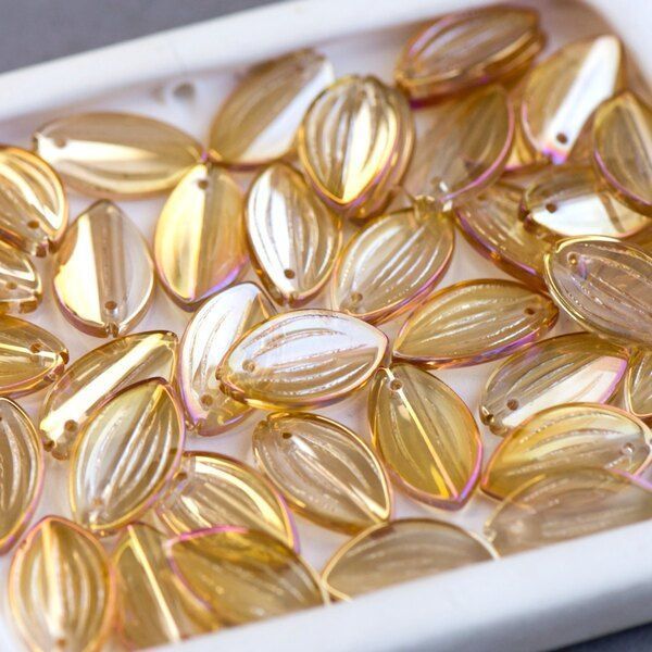 подвеска стеклянная "лепесток", цвет золотистый ав, 20.5x12x3.5 мм