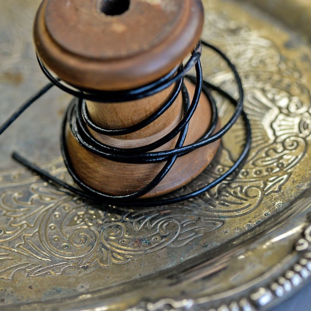 шнур кожаный, цвет черный, диаметр 1.5 мм