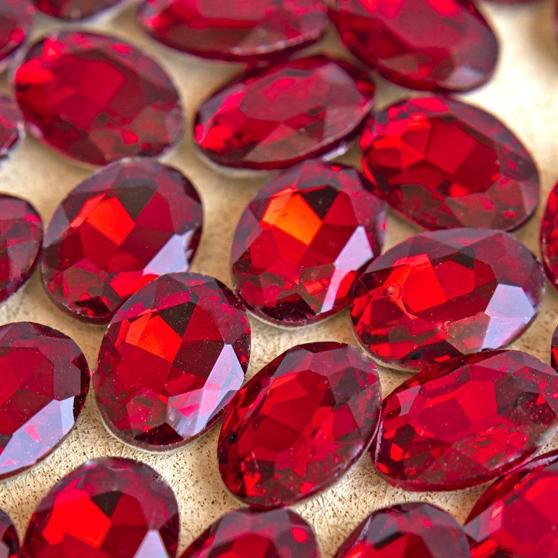 кабошон стекло кристалл, овальный, цвет siam, 25х18 мм