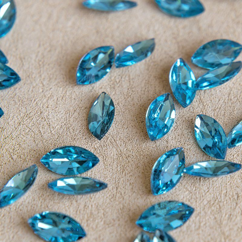 кабошон стекло кристалл, navette, цвет aquamarine, 12х6 мм