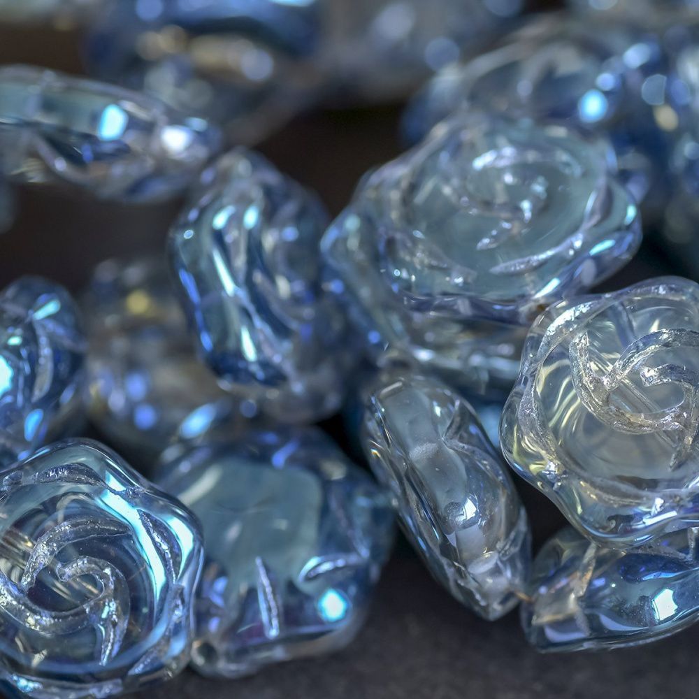 бусина "роза", стекло, цвет голубой радужный, 15.5x14.5x6 мм