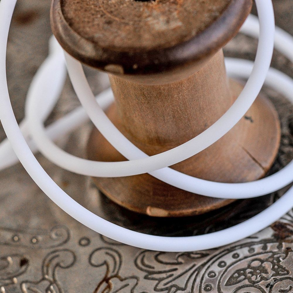 шнур резиновый, с отверстием, цвет белый, диаметр 3 мм