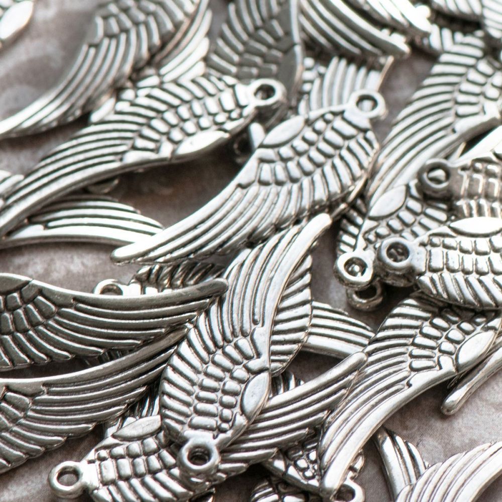 подвеска металлическая "крыло", цвет античное серебро, 30х9.5 мм