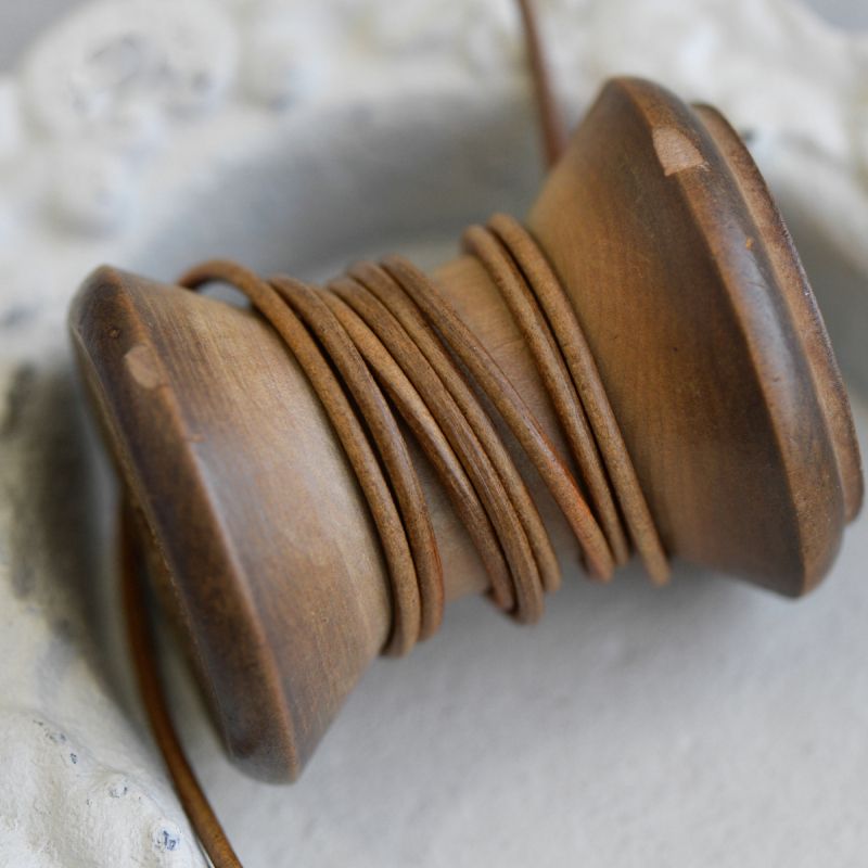 шнур кожаный, цвет коричневый, диаметр 1.8 мм