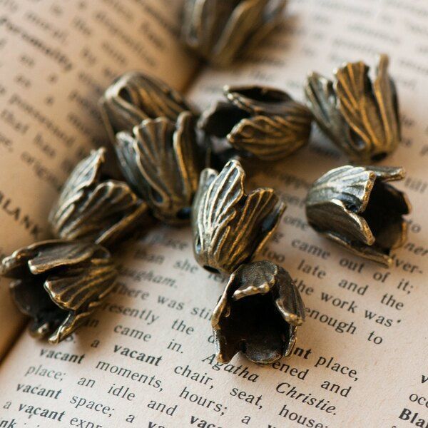 шапочка для бусин "тюльпан", цвет античная бронза, 16х18х18 мм