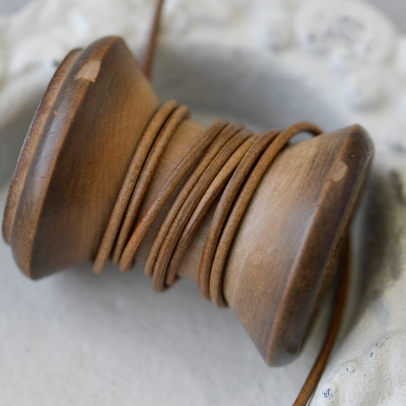 шнур кожаный, цвет коричневый, диаметр 1.8 мм