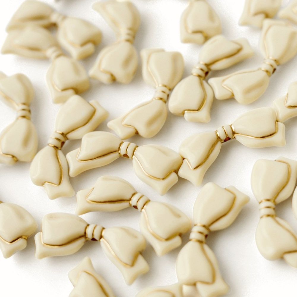 бусина, акрил "бантик-антик", цвет айвори, 13.5x29x6 мм