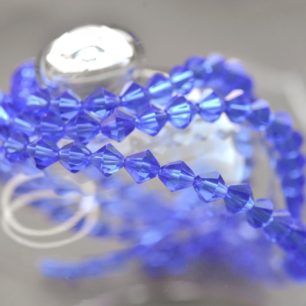 бусина, стекло биконус 8, цвет васильковый синий, 8 мм