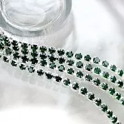 Цепочка "Стар", со стразами Emerald, цвет серебро, 2.5 мм, стразовая лента
