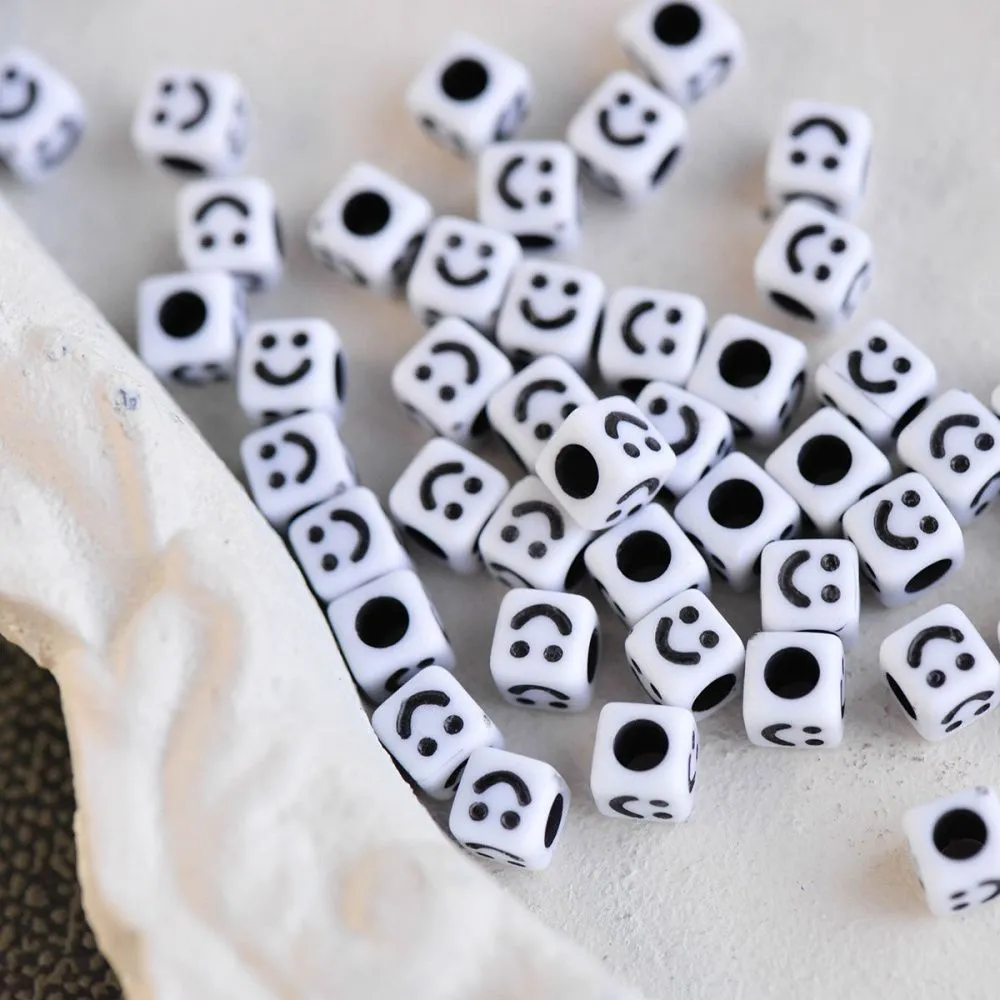 бусина, акрил "кубик-смайлик", цвет белый/черный, 6x6x6 мм