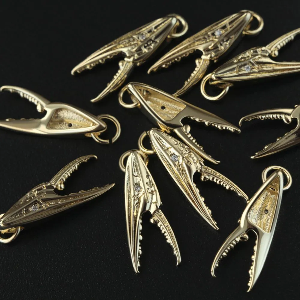 подвеска металл "клешня краба", позолота/циркон, 20x8x5 мм