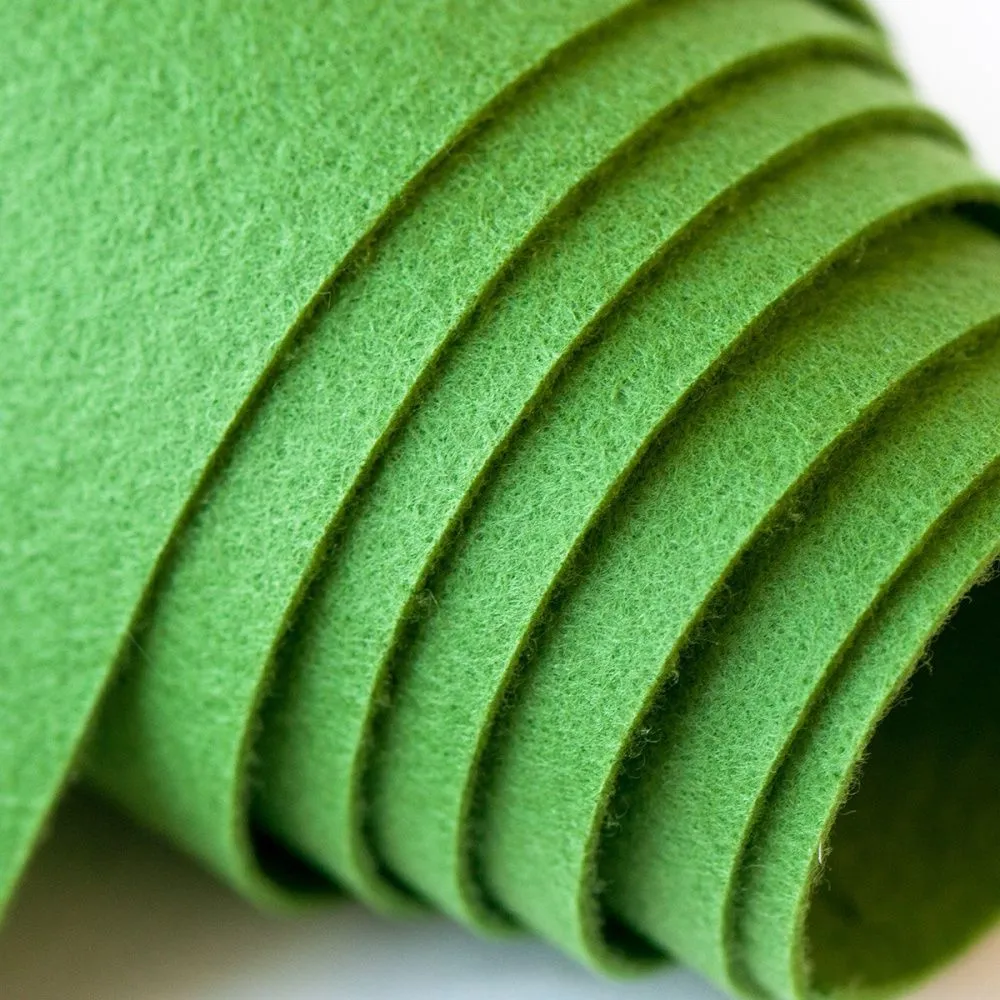 фетр 865 травянистый зеленый, 1.2 мм, 28х33 см