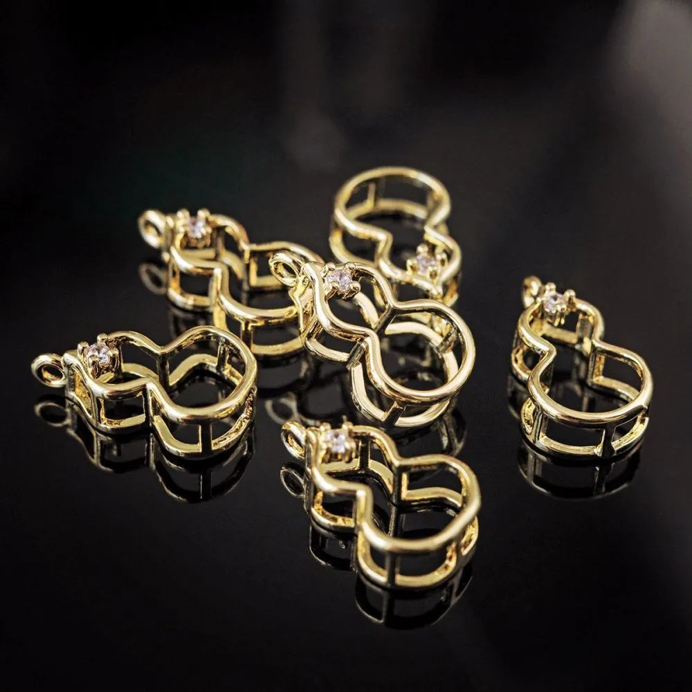 подвеска металл "матрешка", позолота/циркон, 17x9x5.5 мм