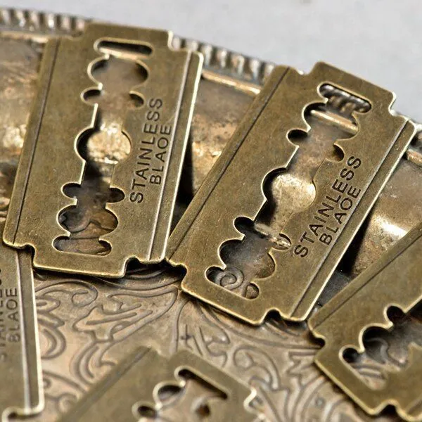 подвеска металлическая "лезвие", цвет античная бронза, 44x25x1.5 мм