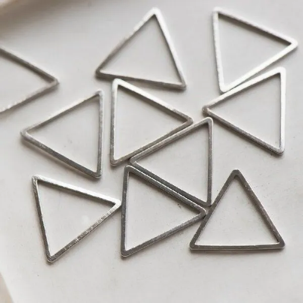 подвеска-рамка металл "триангл", цвет платина, 15x13x1 мм