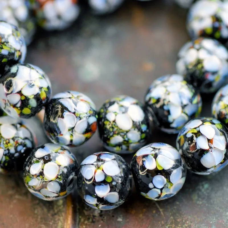 бусина, лэмпворк "эустома", черный/голубой, 12 мм