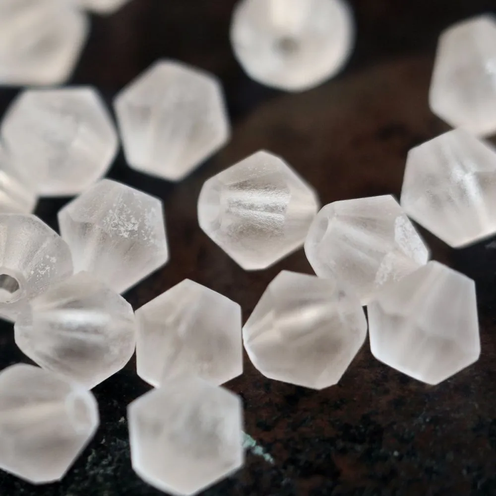 бусина, стекло биконус матовая 6, цвет белый, 6 мм