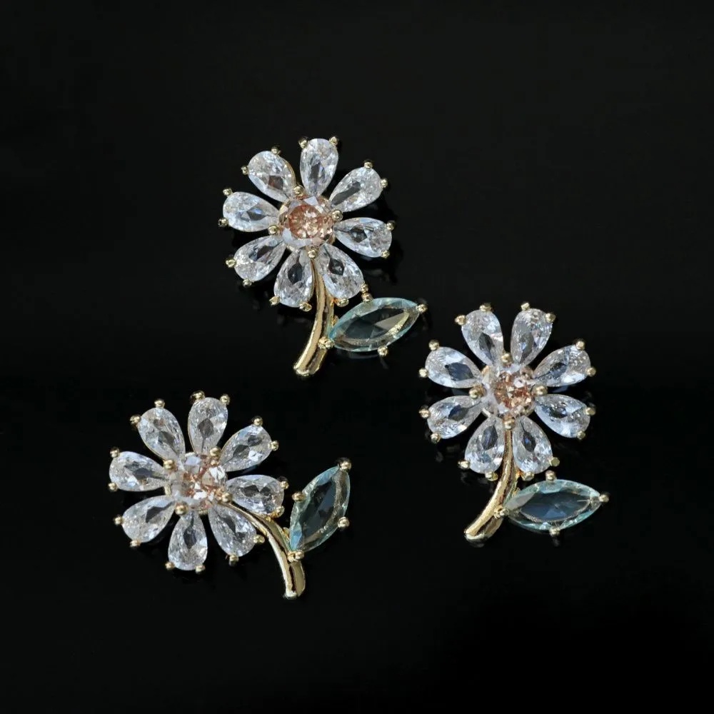 подвеска металл "маргаритка", цирконий/позолота, 19.5x18x7.5 мм