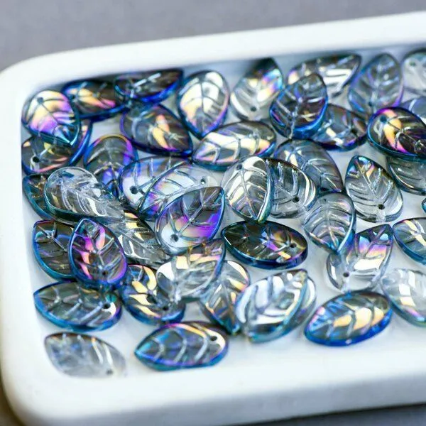 подвеска стеклянная "листик", цвет голубой ав, 18x11x4 мм