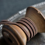 Шнур из искусственной замши, шоколадный, 3х1.5 мм