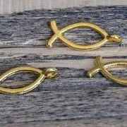 Подвеска металлическая "Рыба", цвет золото, 20x8х2 мм