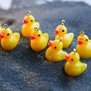 Подвеска из смолы "Резиновая уточка", цвет желтый, 22-23x16.5x13.5 мм
